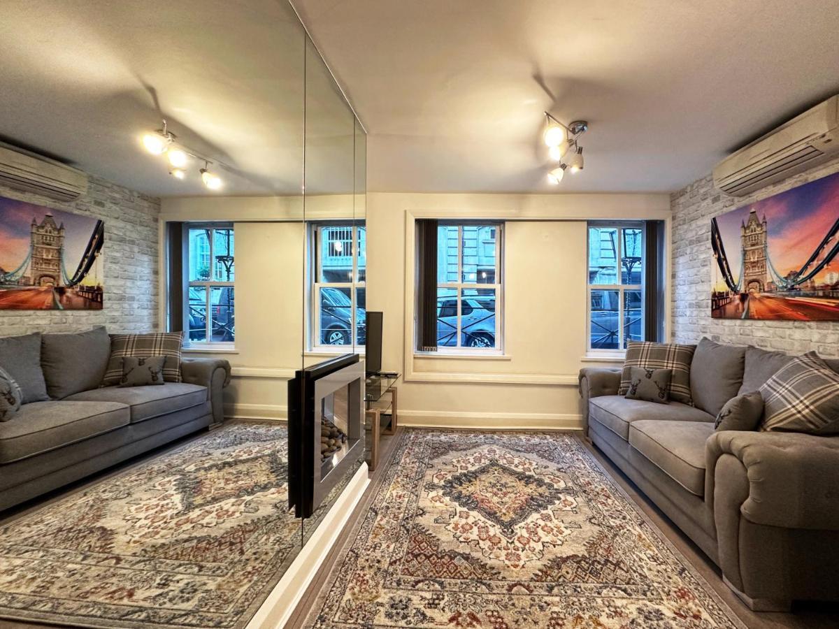 Chic Apartment In Mayfair London Eksteriør billede