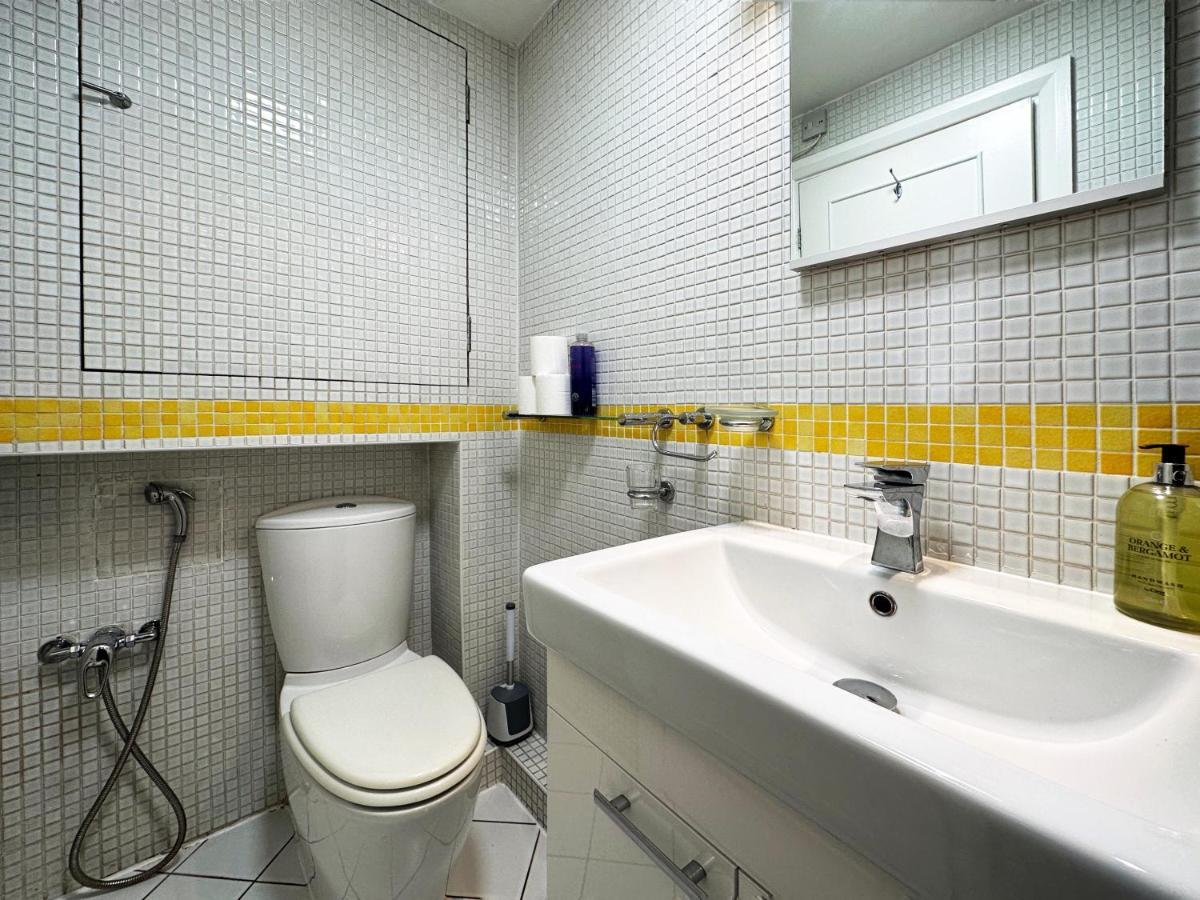 Chic Apartment In Mayfair London Eksteriør billede